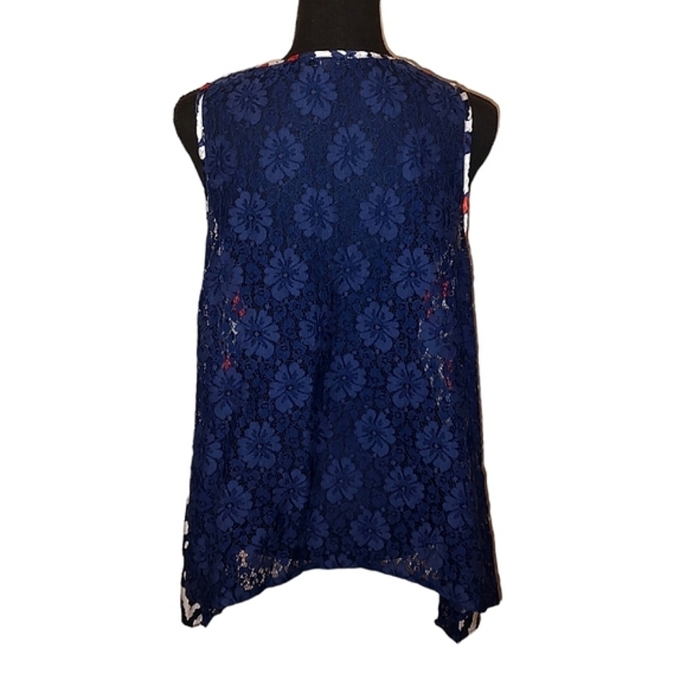 Karen Kane Navy, White, & Poppy Red Sleeveless Button Down Top with Lace Detail - Picture 3 of 3
